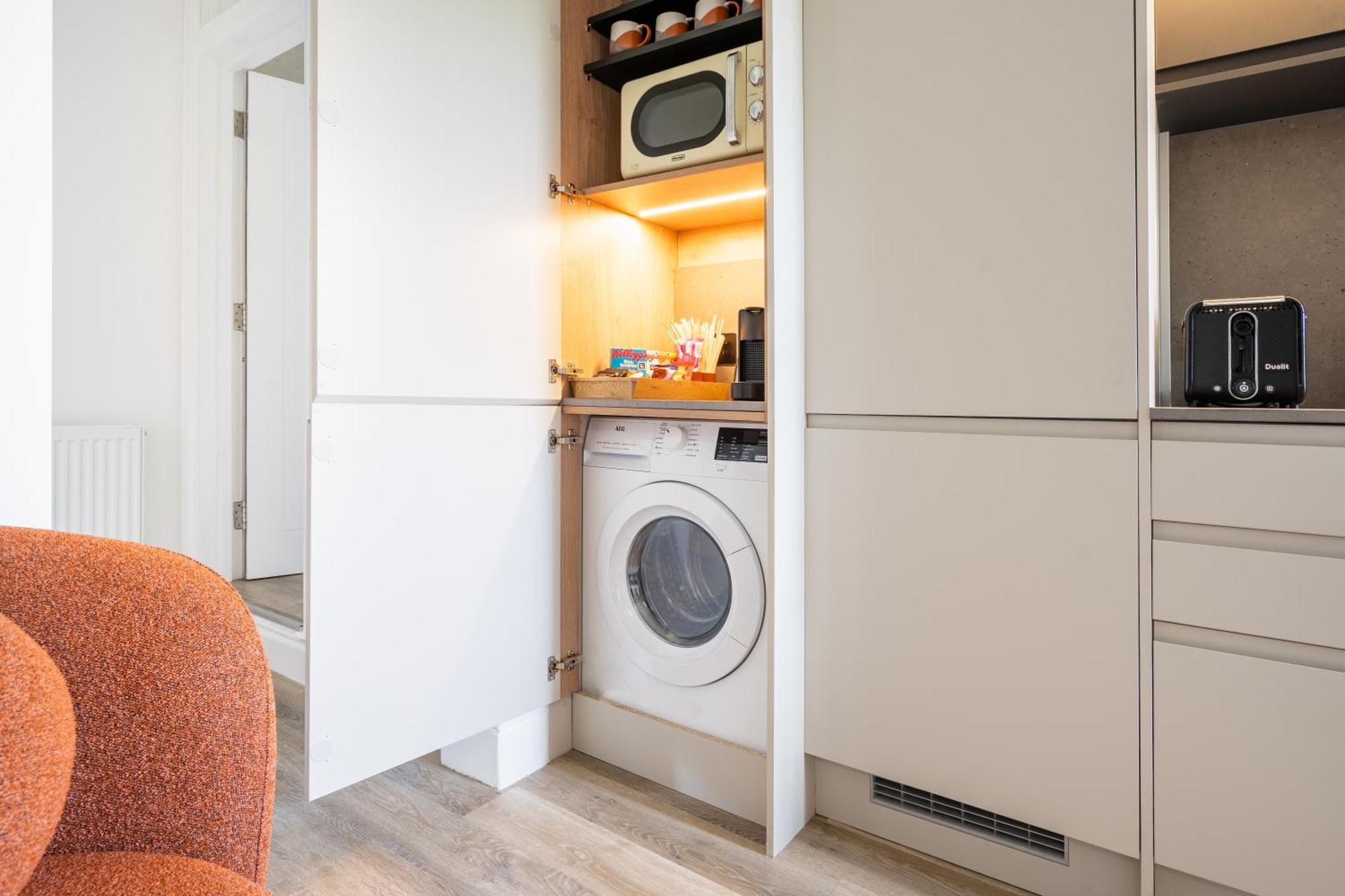Newly Designed, 2Br Apt, 5Min From Northwood London Tube Station, Nato Hq, Ideal For Wembley, Warner Studio, Contractors Eksteriør bilde