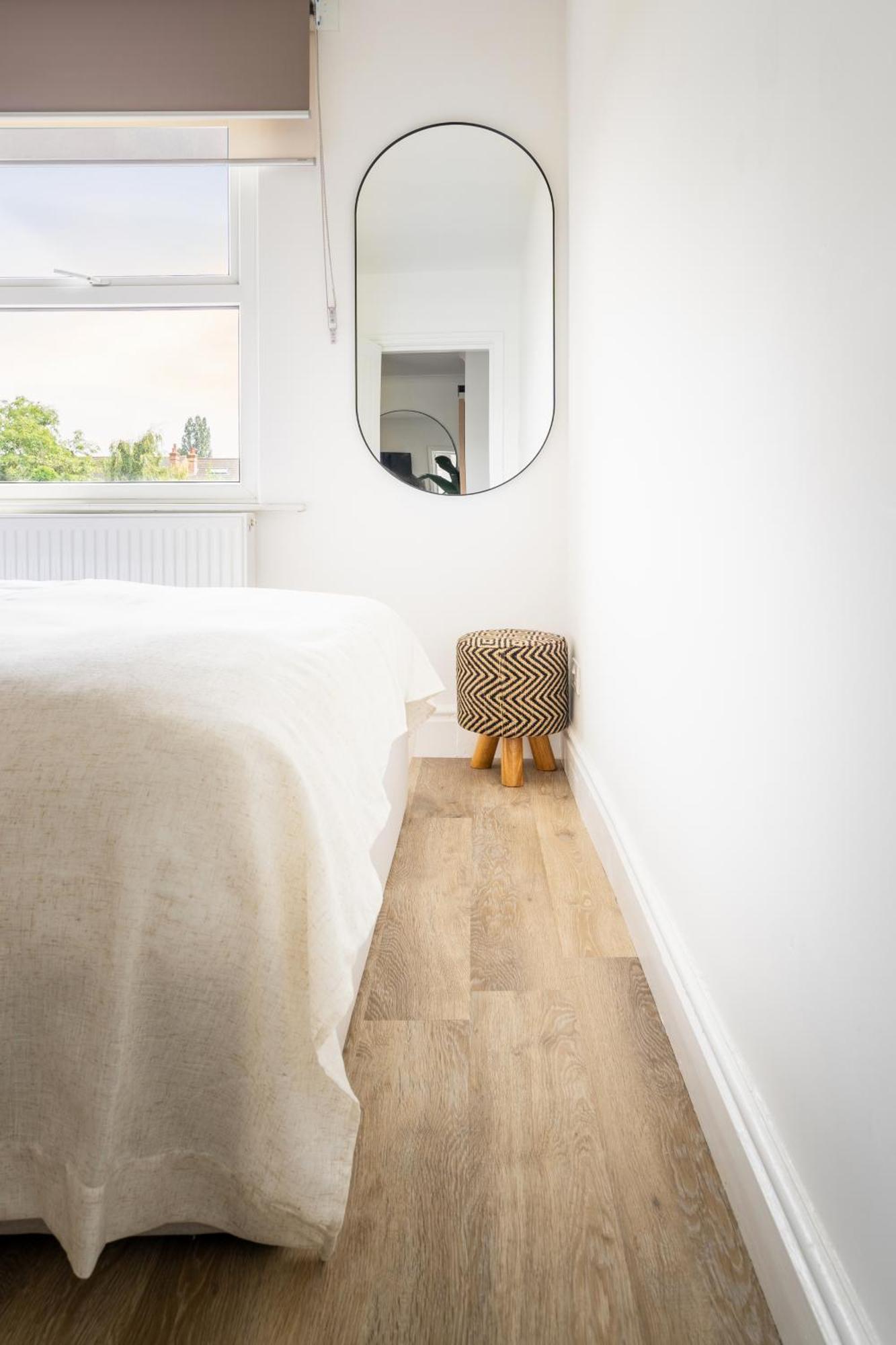 Newly Designed, 2Br Apt, 5Min From Northwood London Tube Station, Nato Hq, Ideal For Wembley, Warner Studio, Contractors Eksteriør bilde